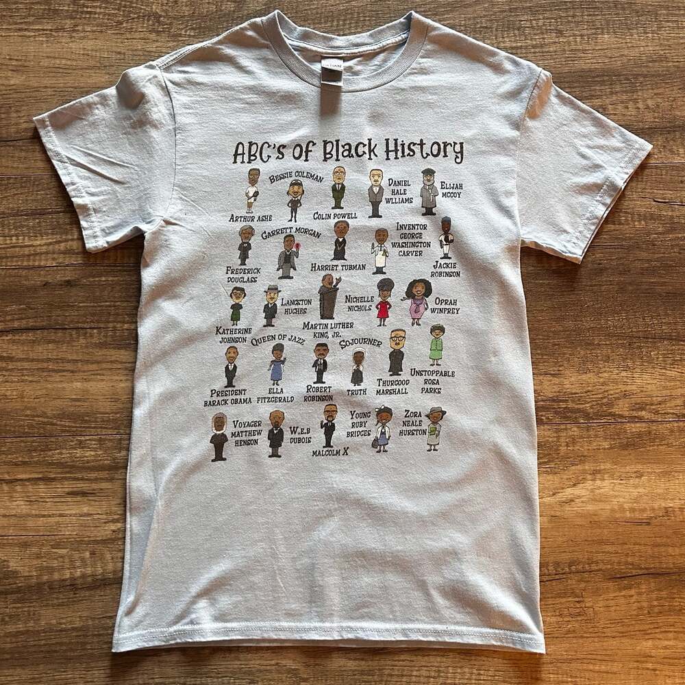 Gildan ABC's of Black History Graphic T-Shirt Size Small E15